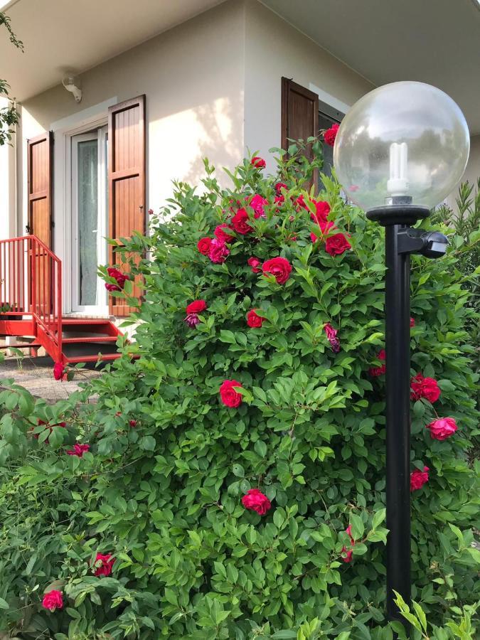 Aria Di Casa B&B Cantù Екстериор снимка