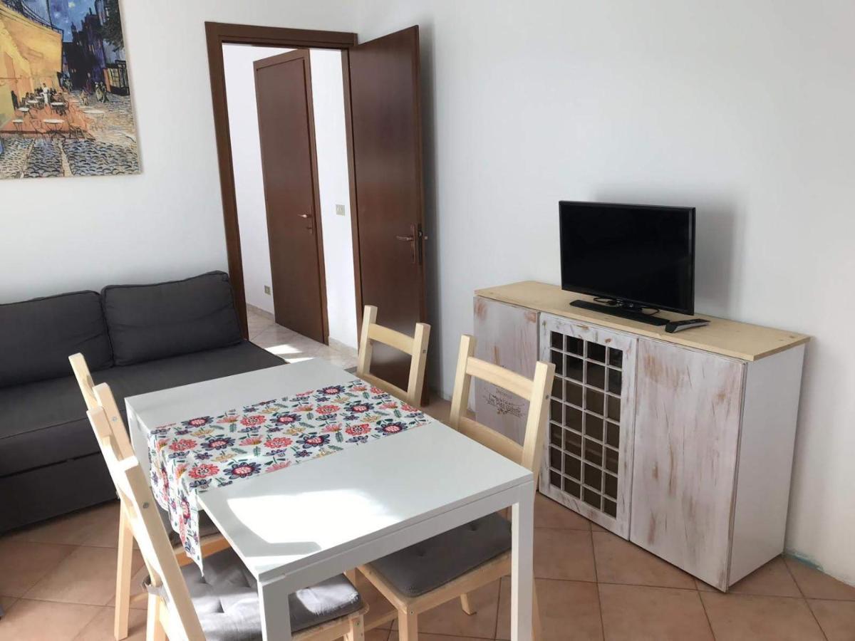 Aria Di Casa B&B Cantù Екстериор снимка