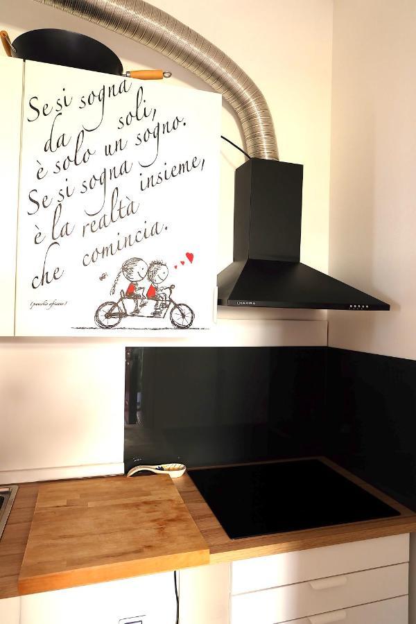 Aria Di Casa B&B Cantù Екстериор снимка