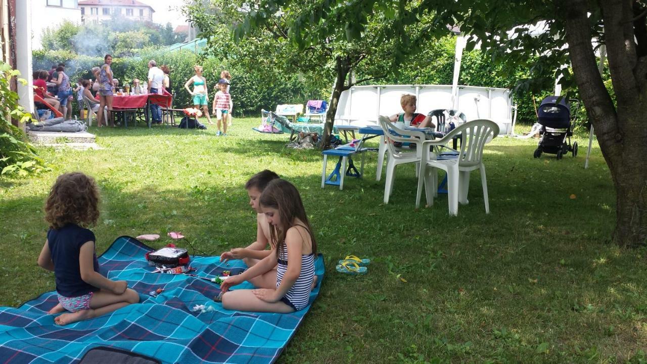Aria Di Casa B&B Cantù Екстериор снимка